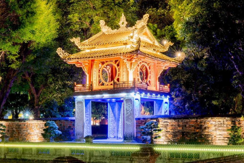 Nếu có điều kiện, hãy trải nghiệm tour đêm 